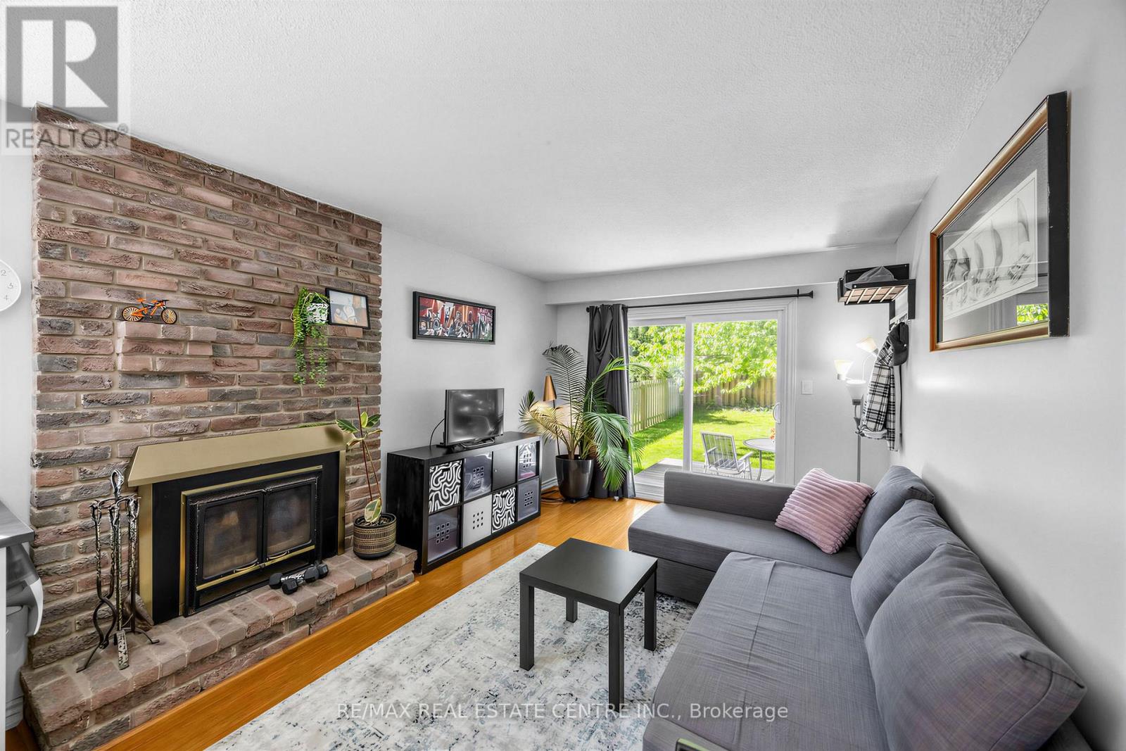 6348 ATHERLY CRESCENT - 22