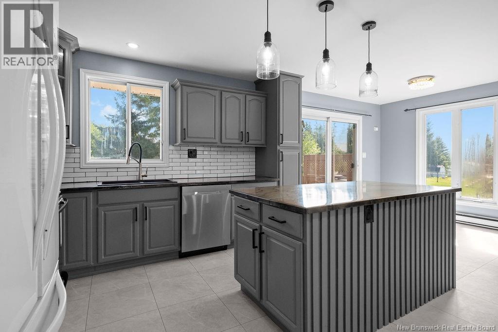 402 Marguerite Street - 16