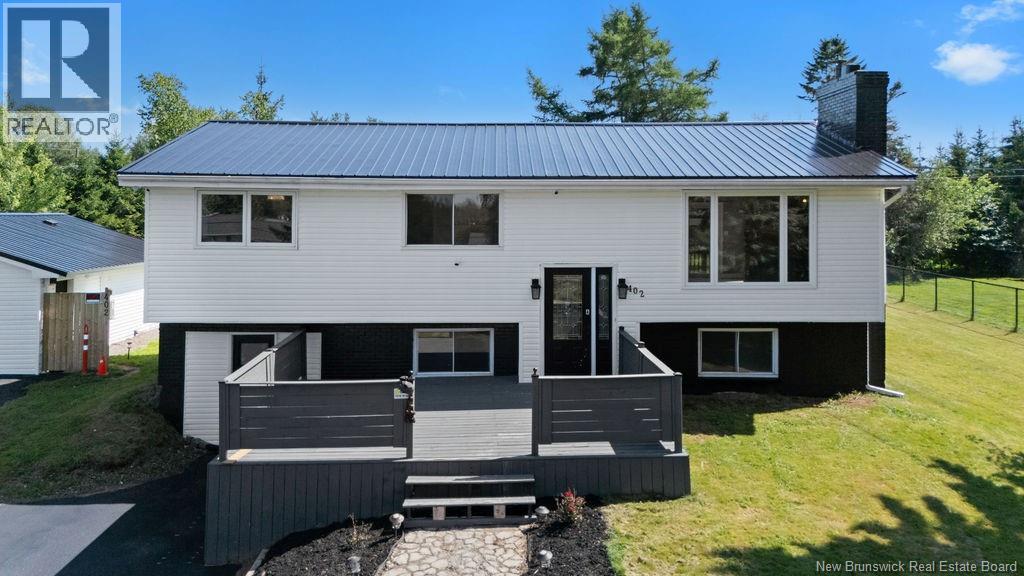 402 Marguerite Street - 3