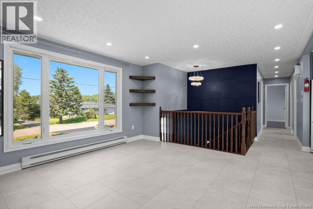402 Marguerite Street - 11