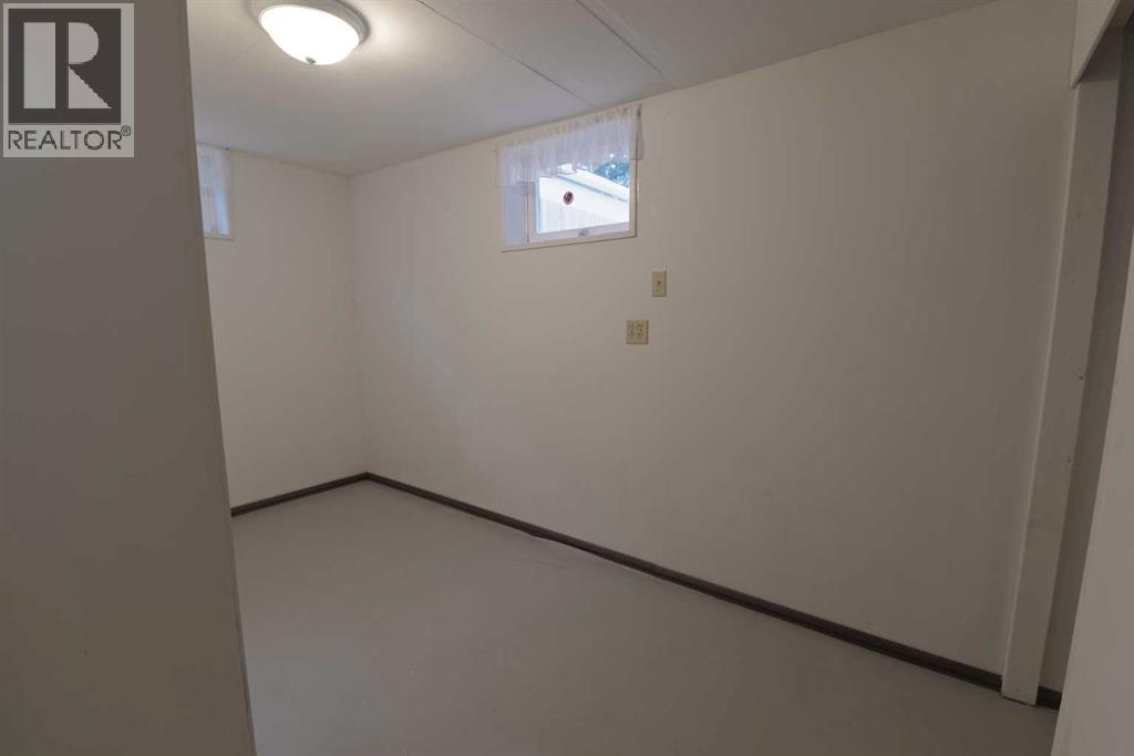 310 4 Avenue - Image 23