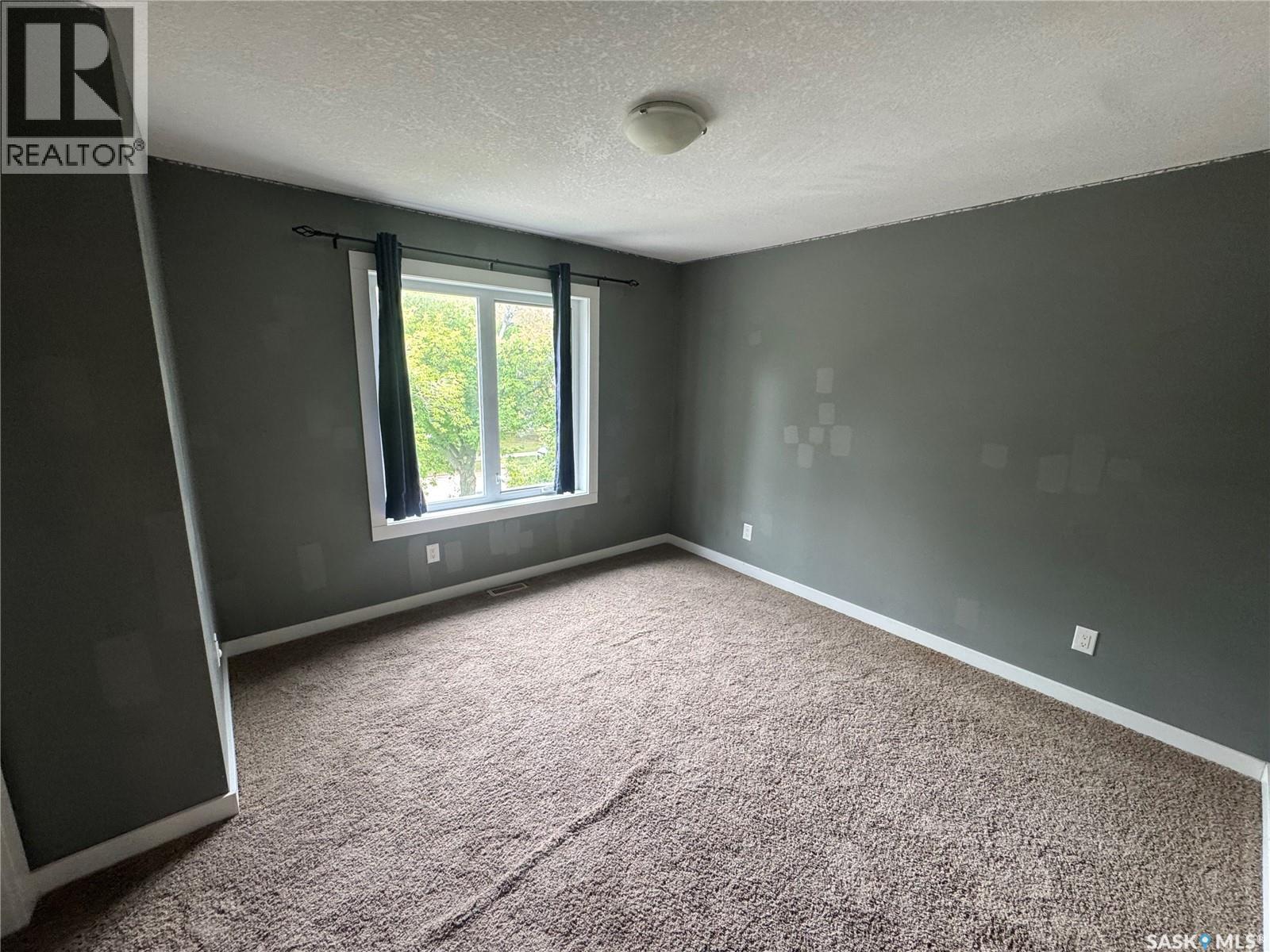#525 Alexandra STREET - Image 9