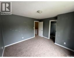 525 Alexandra Street, Weyburn, SK S4H1R7 Photo 11