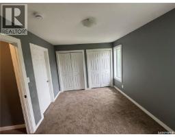 4pc Bathroom - 525 Alexandra Street, Weyburn, SK S4H1R7 Photo 8