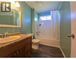 221 Spar St, Sayward, BC V0P1R0 Photo 40