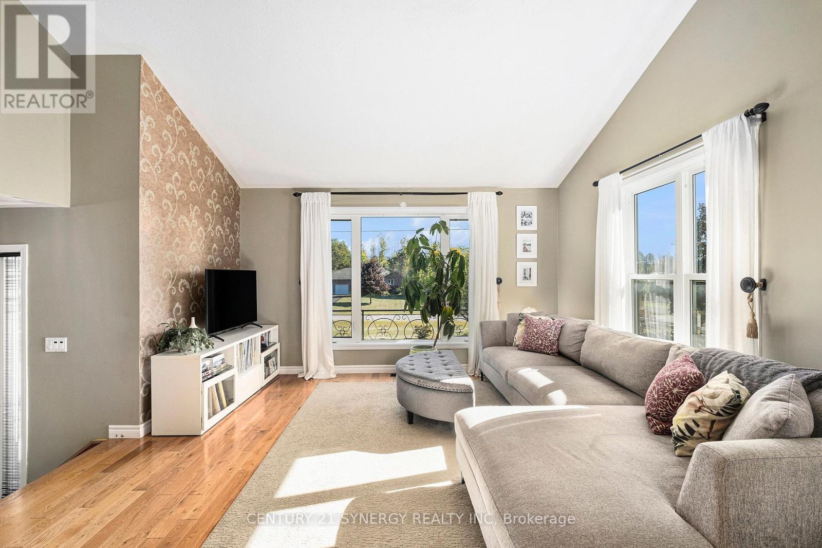 12 DAVIS LANE - Image 5