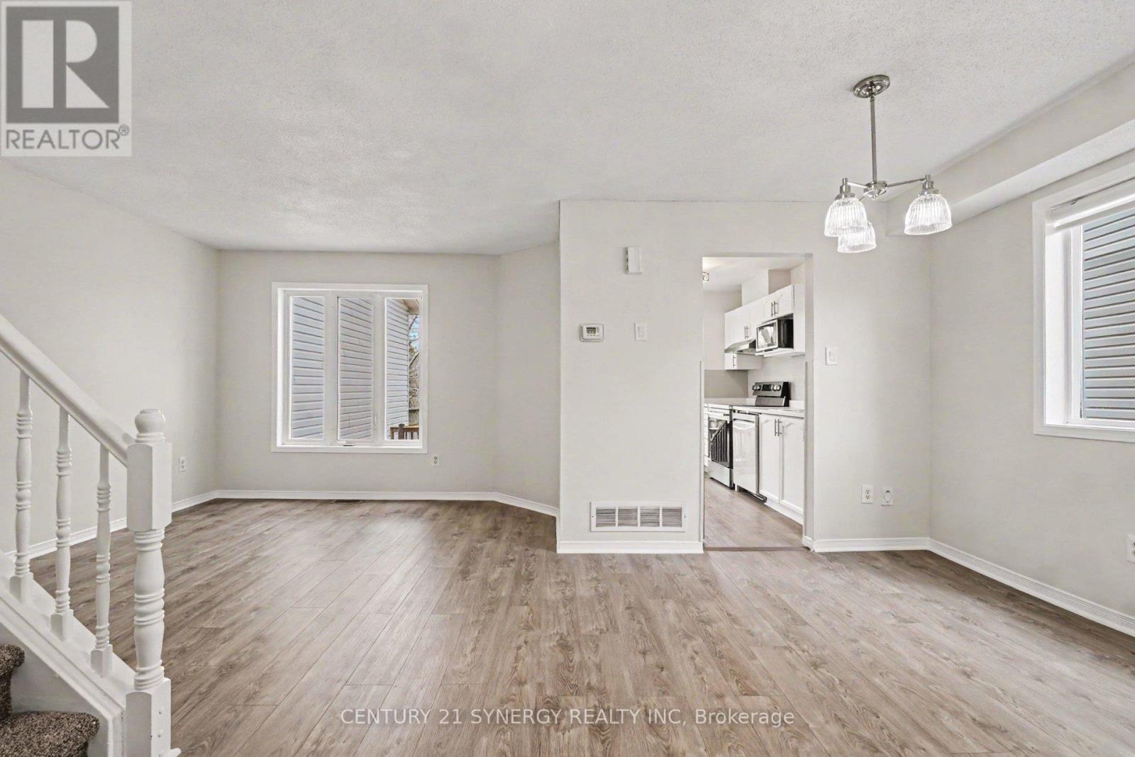3 Bed, 2 Bath House for Sale in Ottawa – 54 MEADOWCROFT CRESCENT, Ottawa – MLS# X13685328 - Image 8