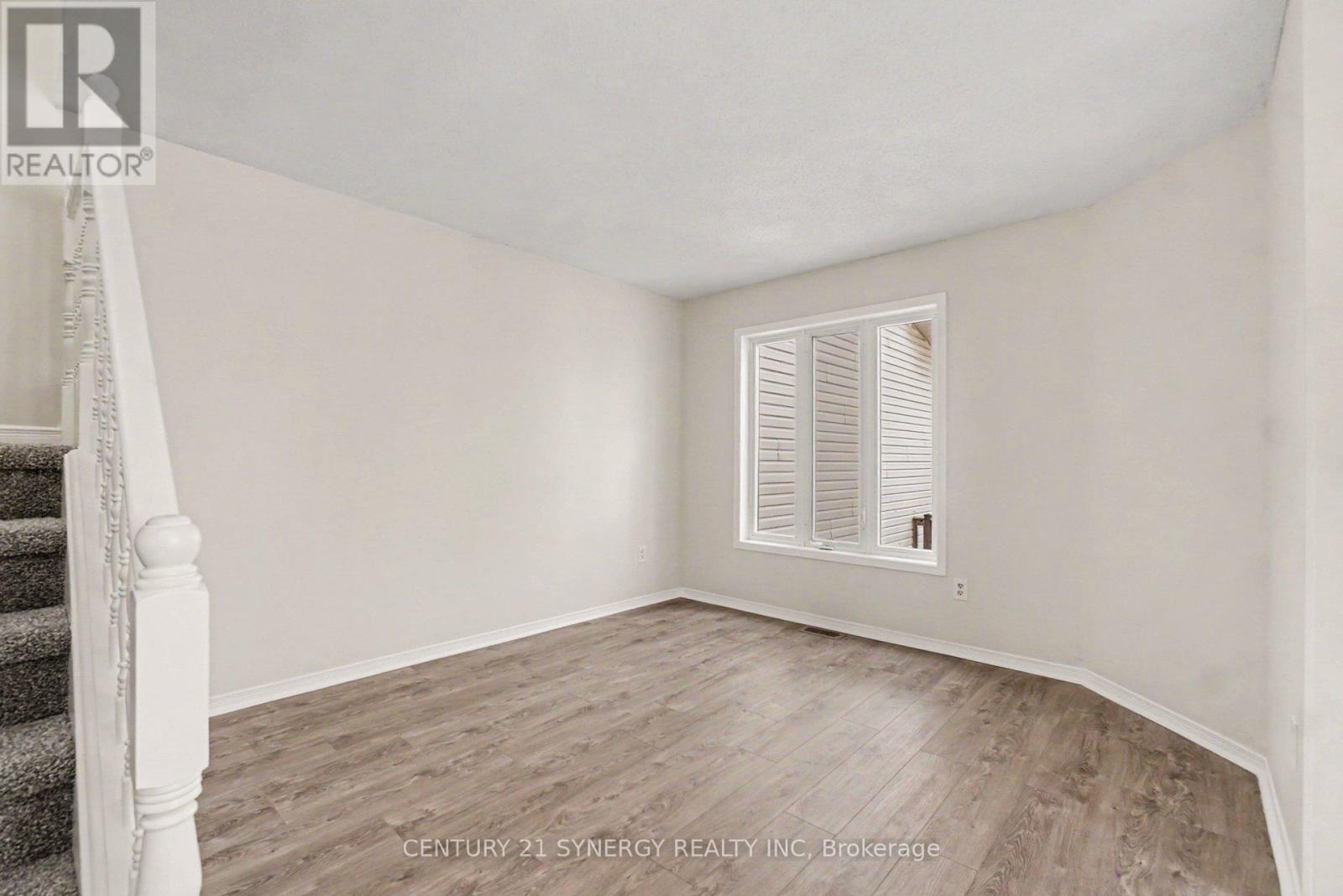 3 Bed, 2 Bath House for Sale in Ottawa – 54 MEADOWCROFT CRESCENT, Ottawa – MLS# X13685328 - Image 9