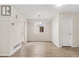 54 Meadowcroft Crescent, Ottawa, ON K1J1H2 Photo 6