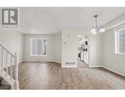 54 Meadowcroft Crescent, Ottawa, ON K1J1H2 Photo 8