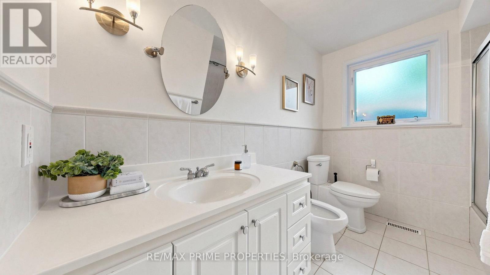 3 LEESWOOD CRESCENT E - 31