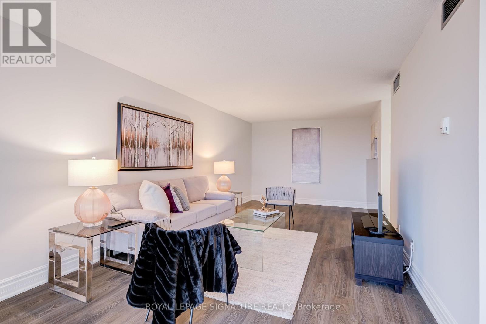 #405 880 DUNDAS STREET W - 10