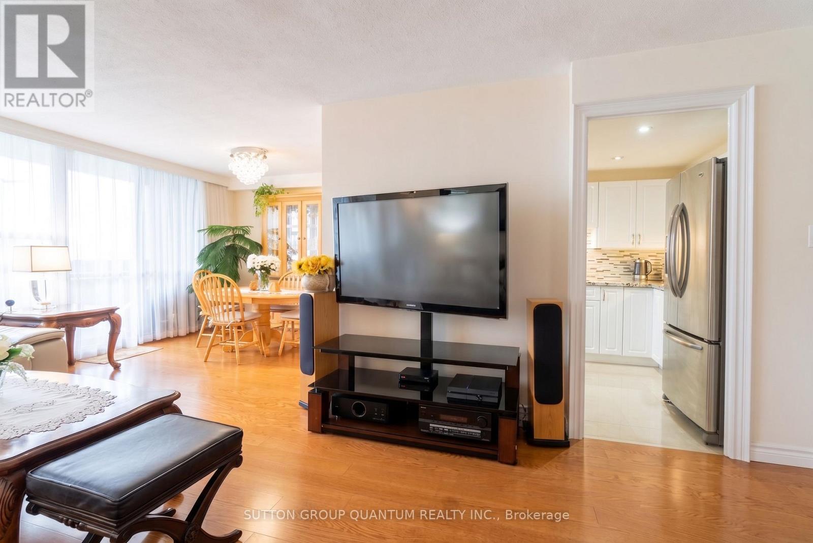 #1810 11 WINCOTT DRIVE - 10