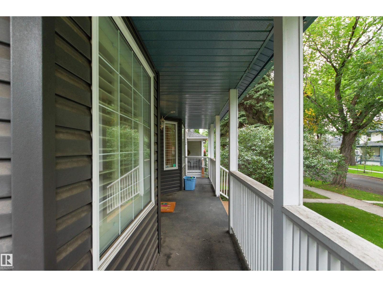 10626 125 ST NW - 4