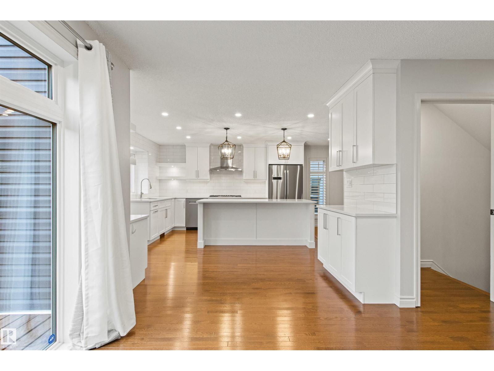 10626 125 ST NW - 14