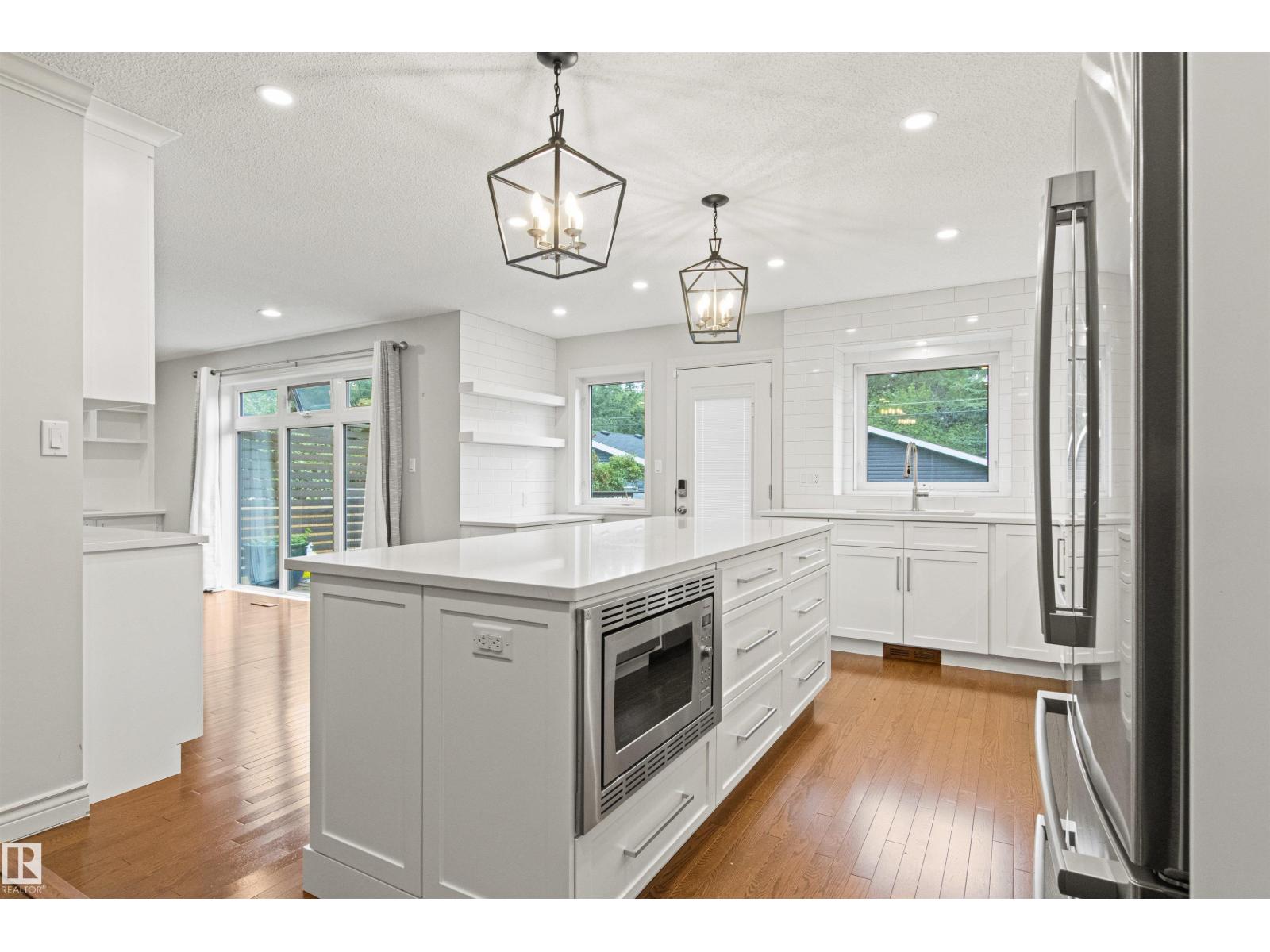 10626 125 ST NW - Image 21