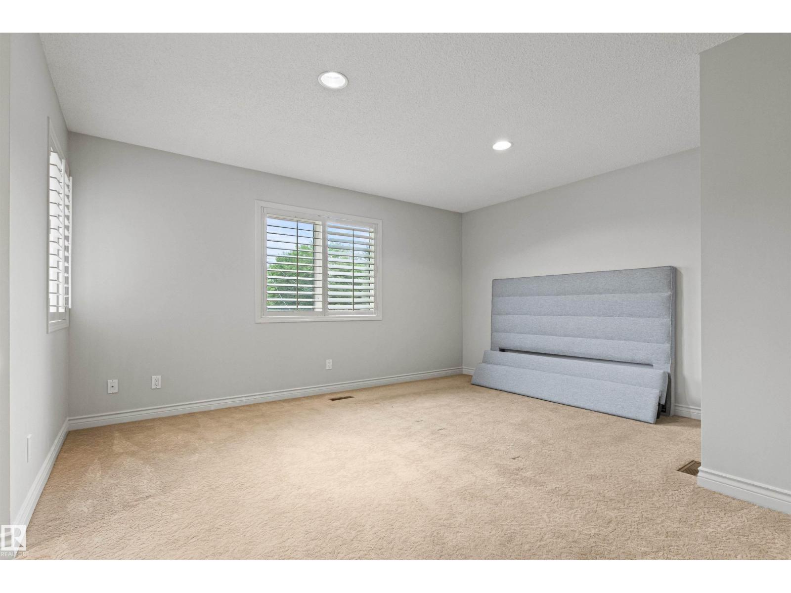 10626 125 ST NW - 43