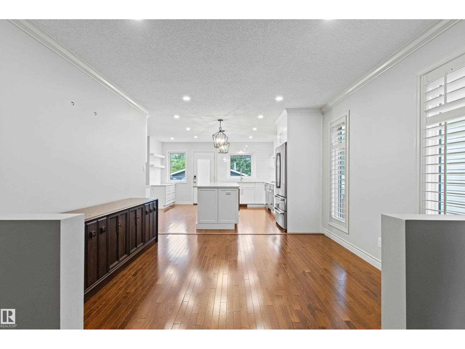 10626 125 ST NW - 25