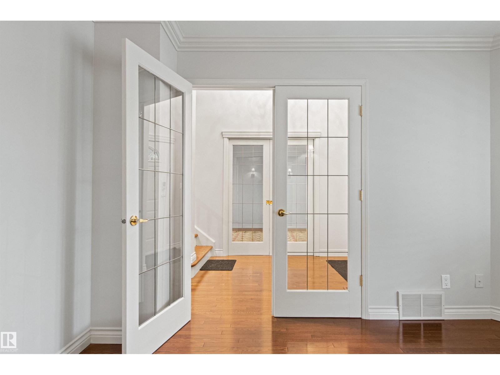 10626 125 ST NW - Image 32