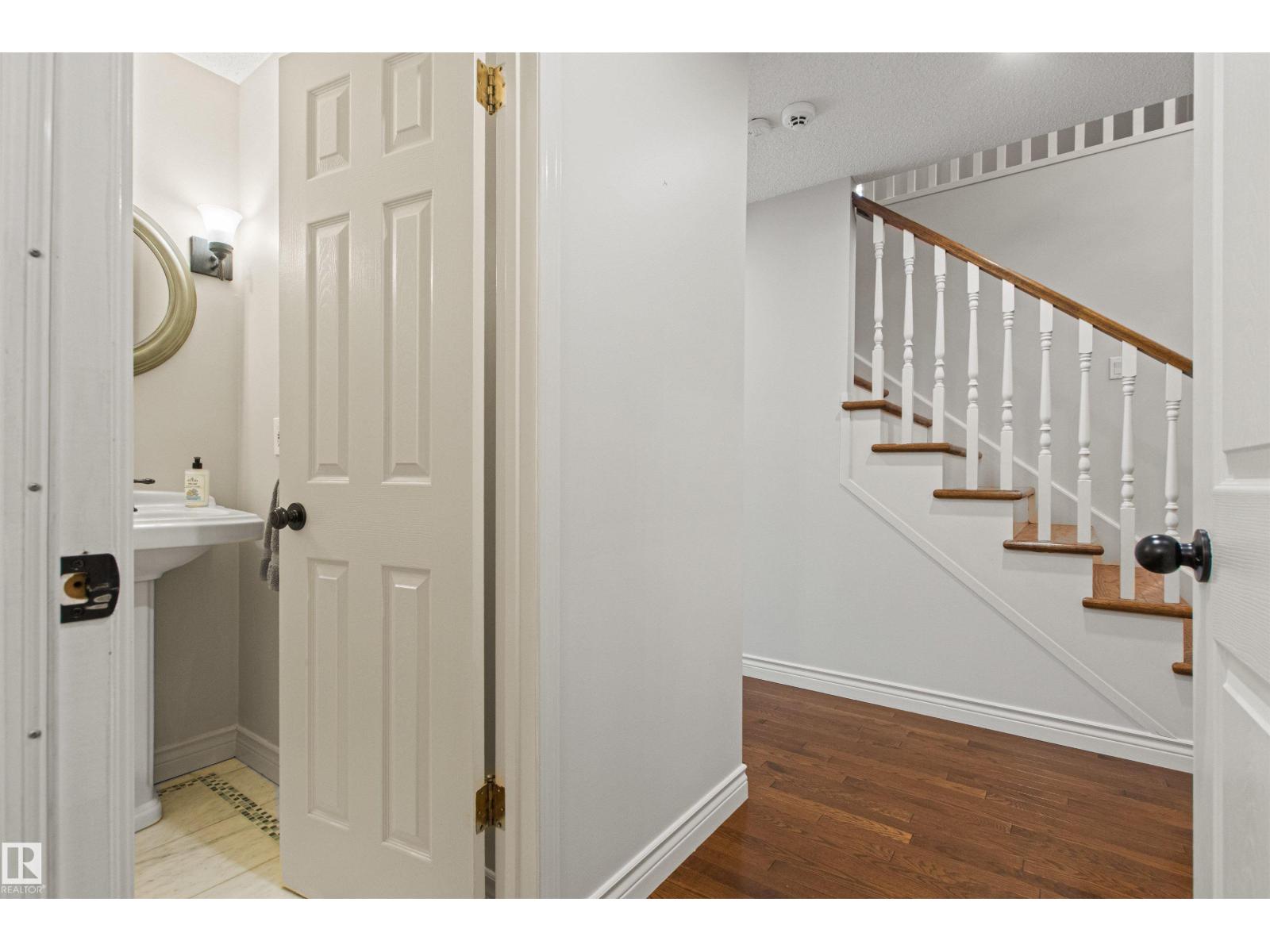10626 125 ST NW - 36