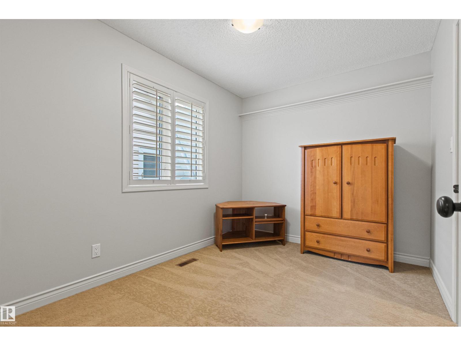 10626 125 ST NW - Image 42
