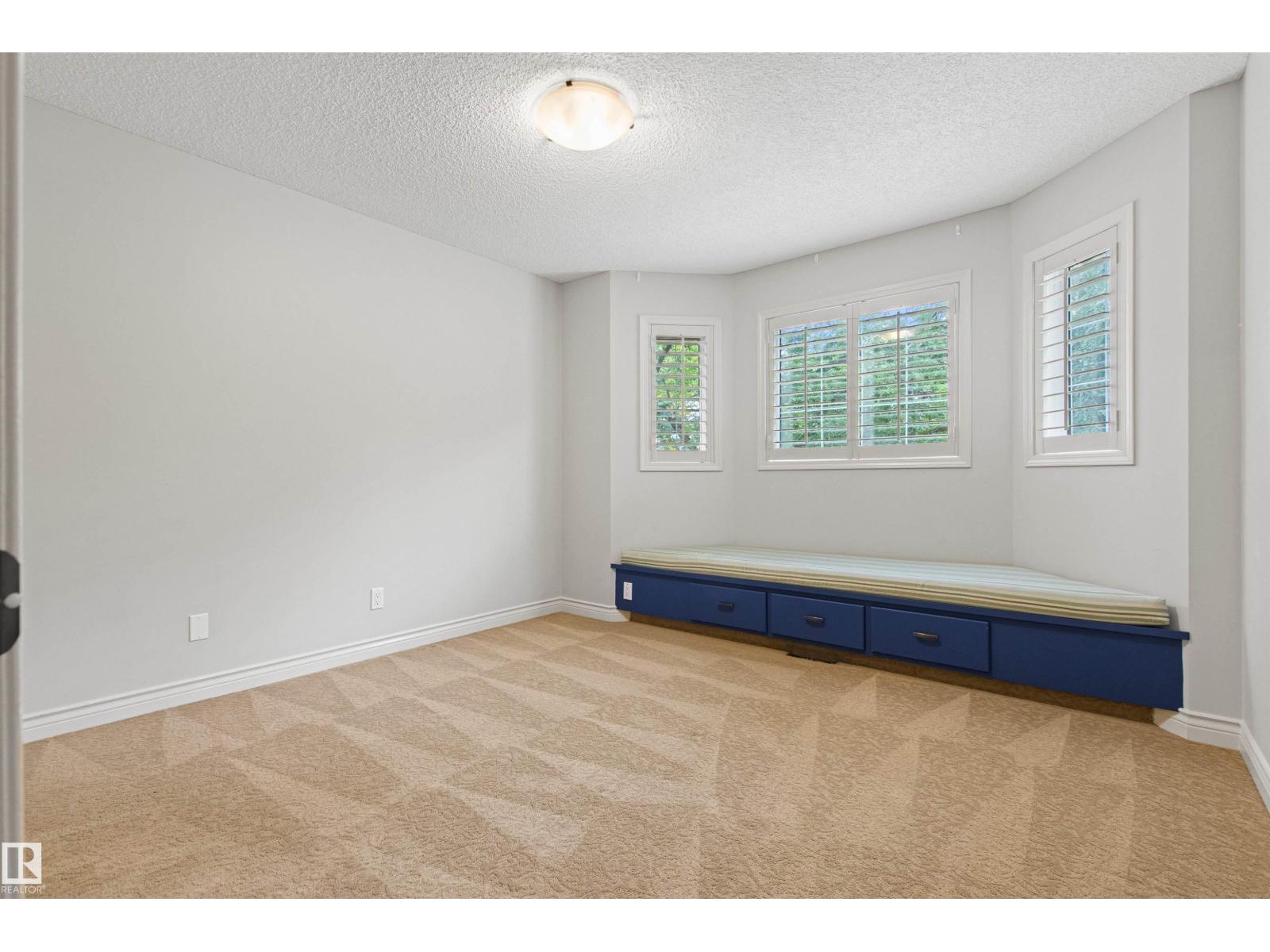 10626 125 ST NW - 39