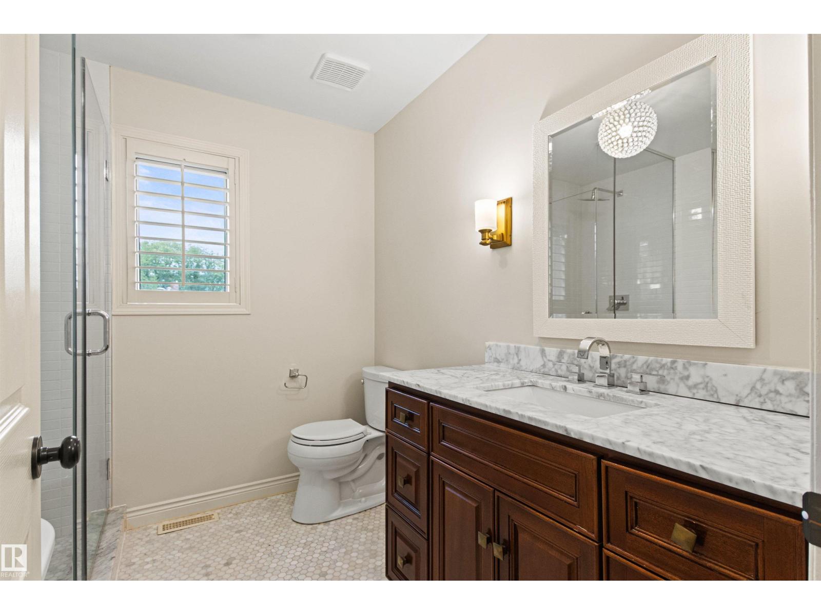 10626 125 ST NW - 52