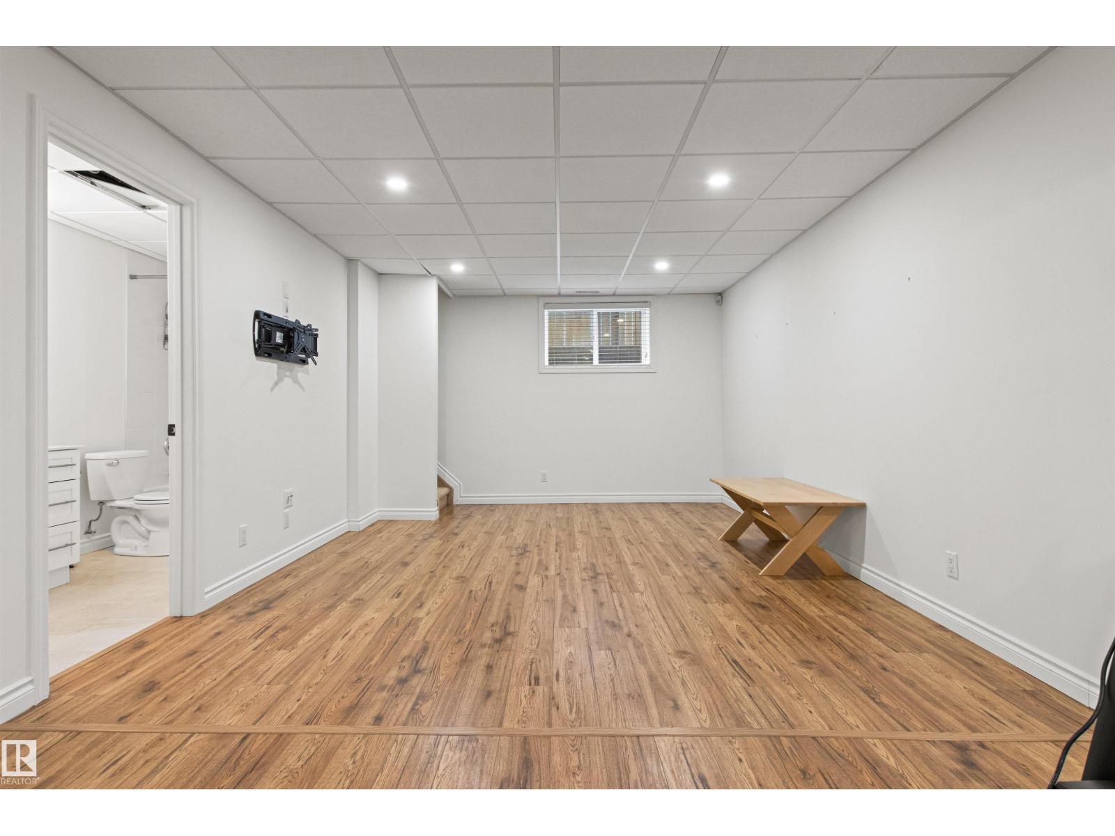 10626 125 ST NW - Image 58