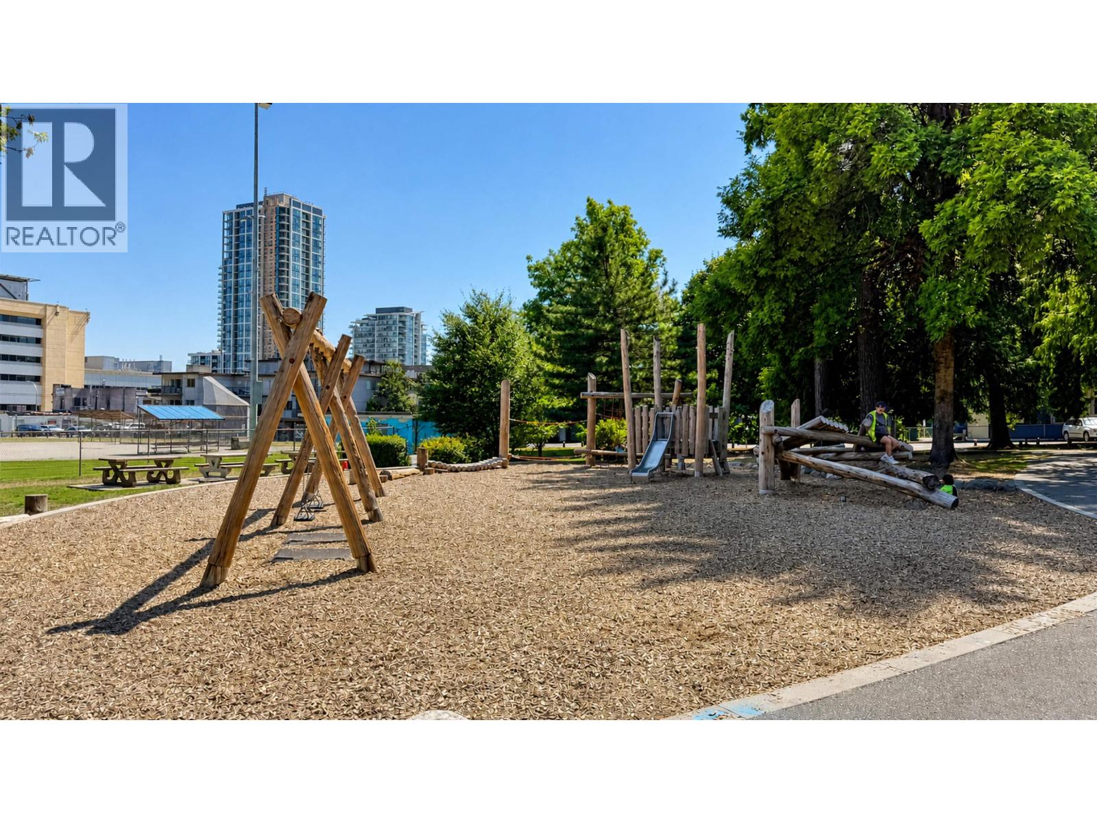 3411 240 SHERBROOKE STREET, New Westminster