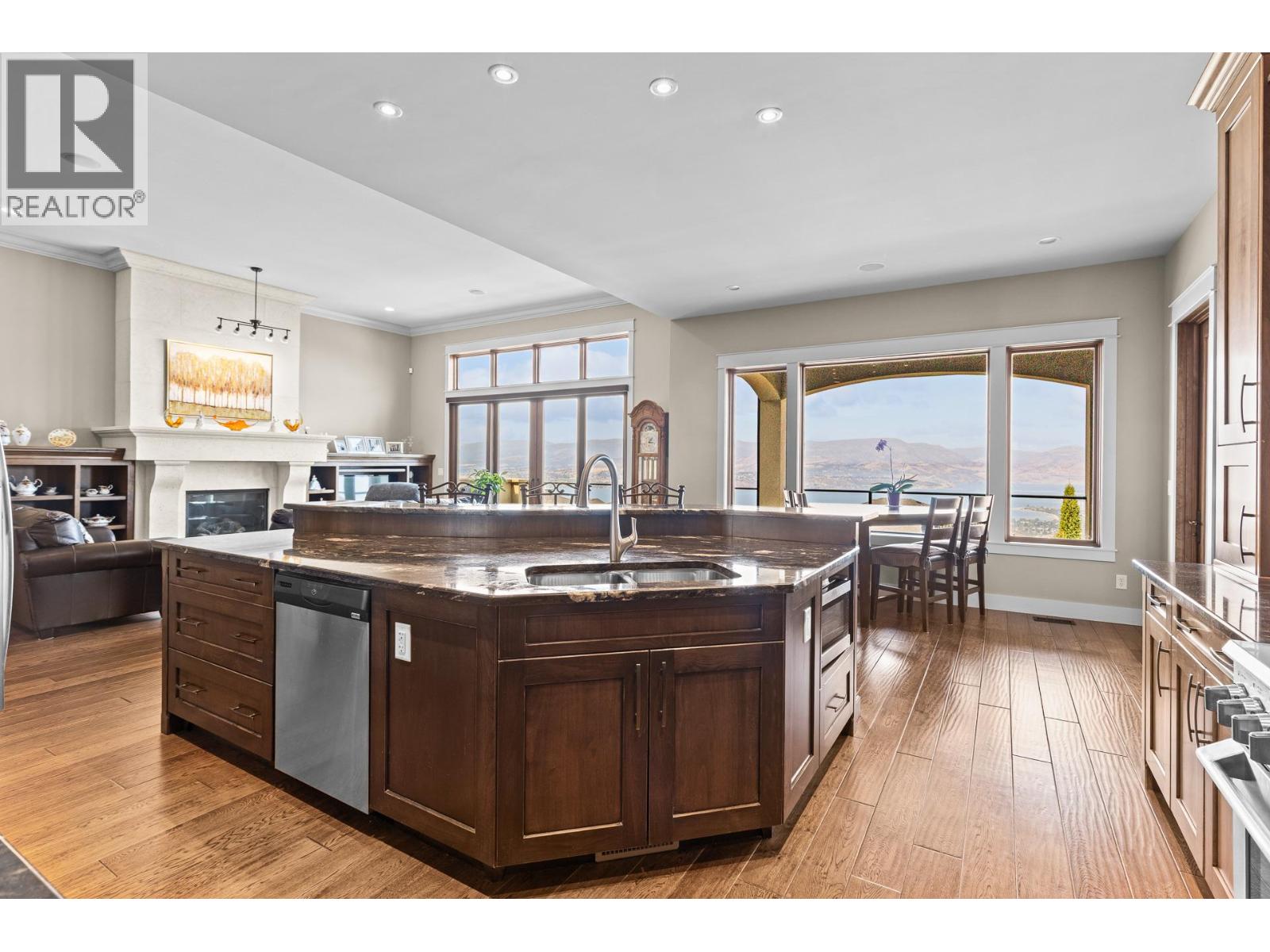 942 Hewetson Avenue - 13