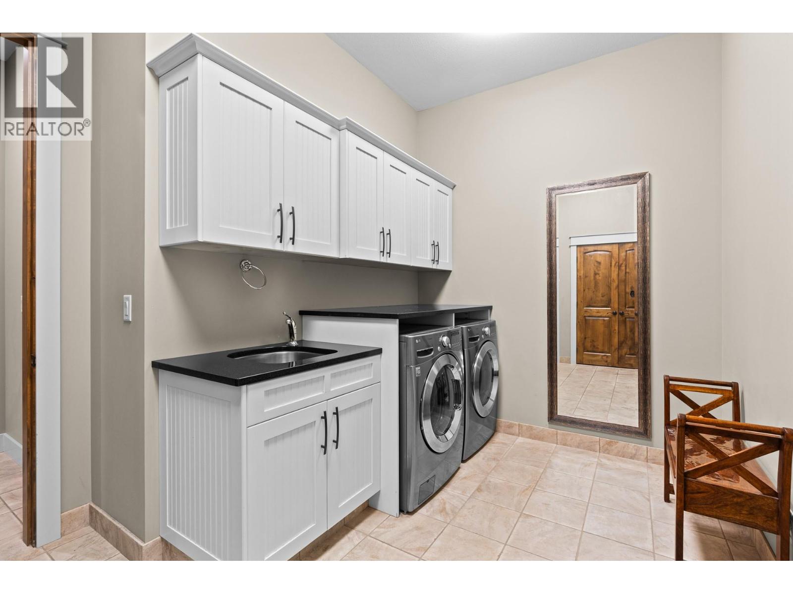 942 Hewetson Avenue - 20