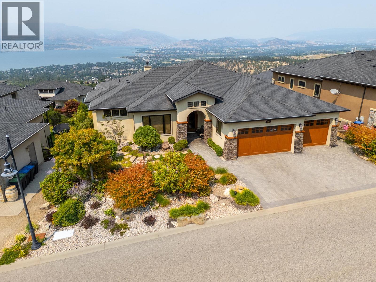 942 Hewetson Avenue, Kelowna