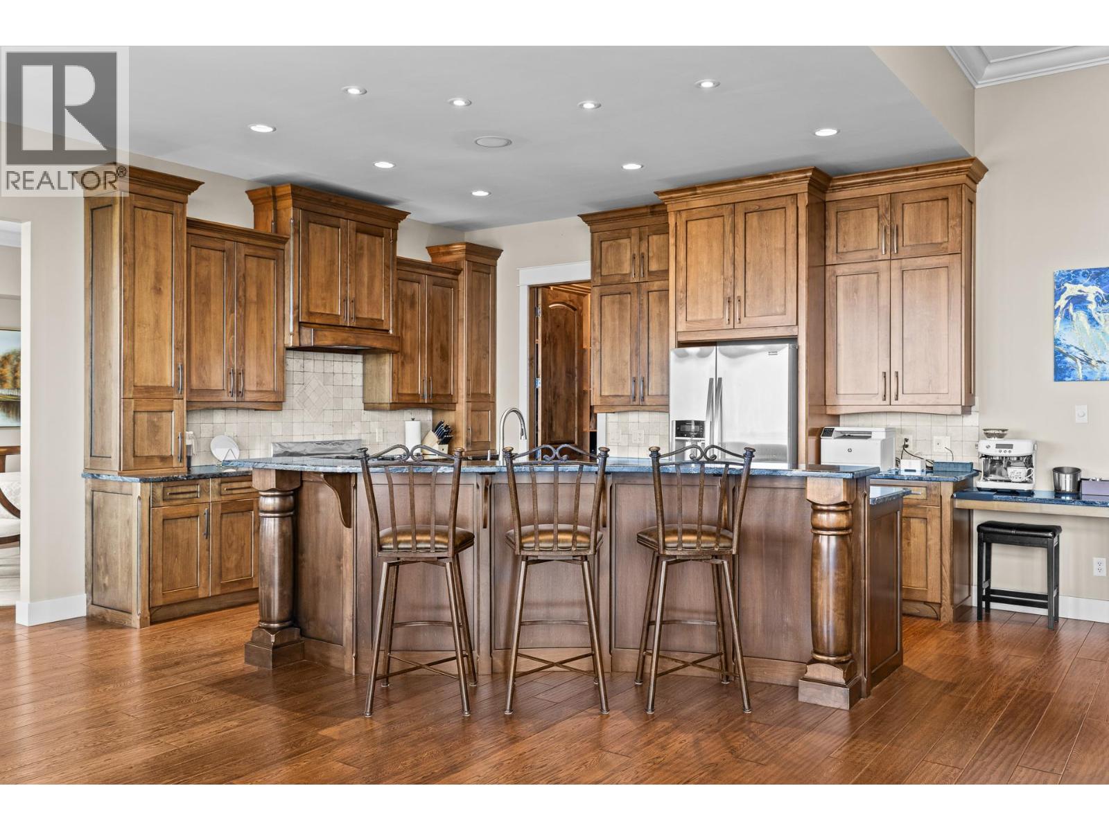942 Hewetson Avenue, Kelowna
