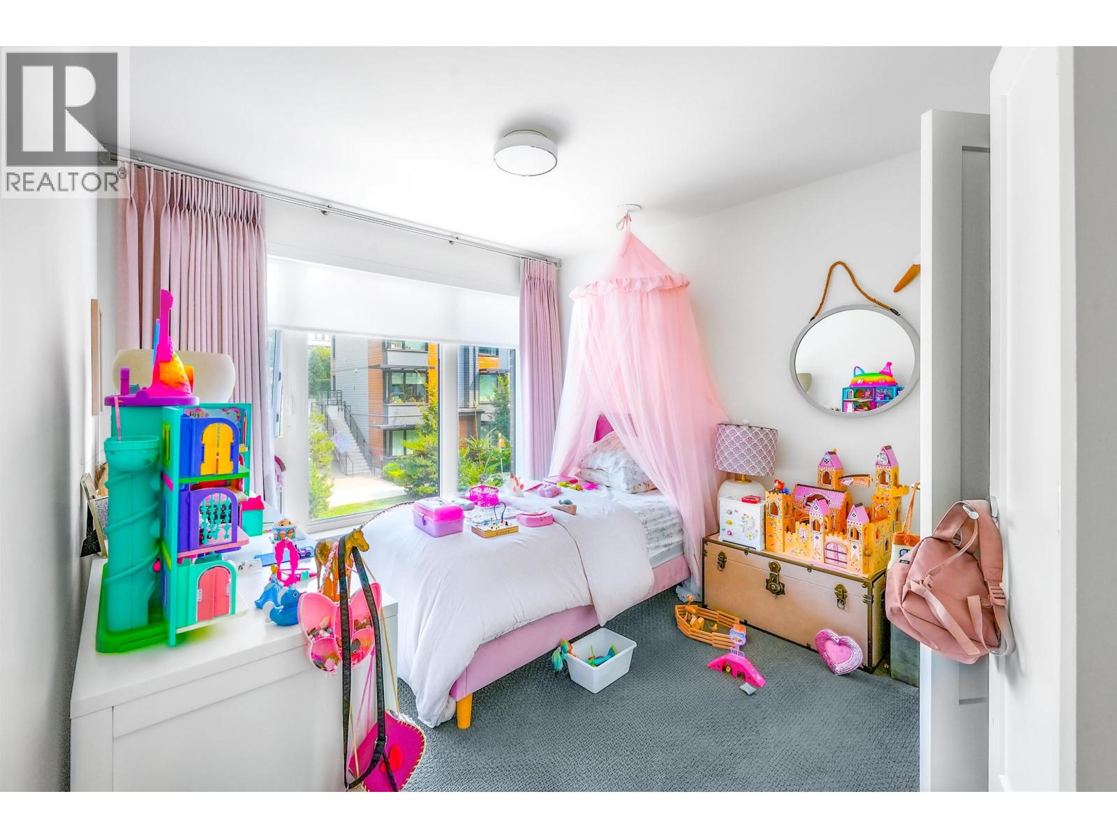 127 525 E 2ND STREET, North Vancouver
