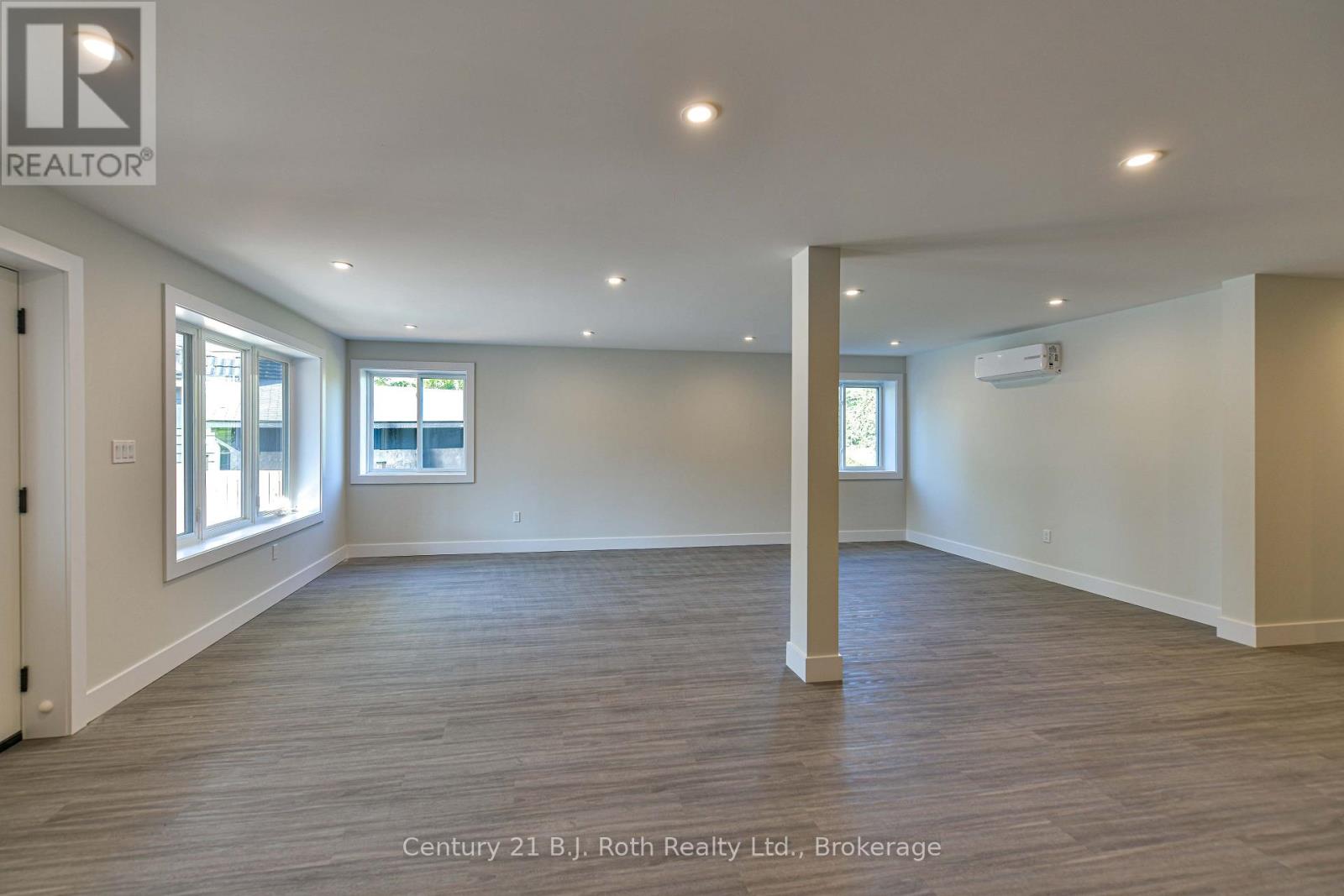 165 BARRIE ROAD - 11