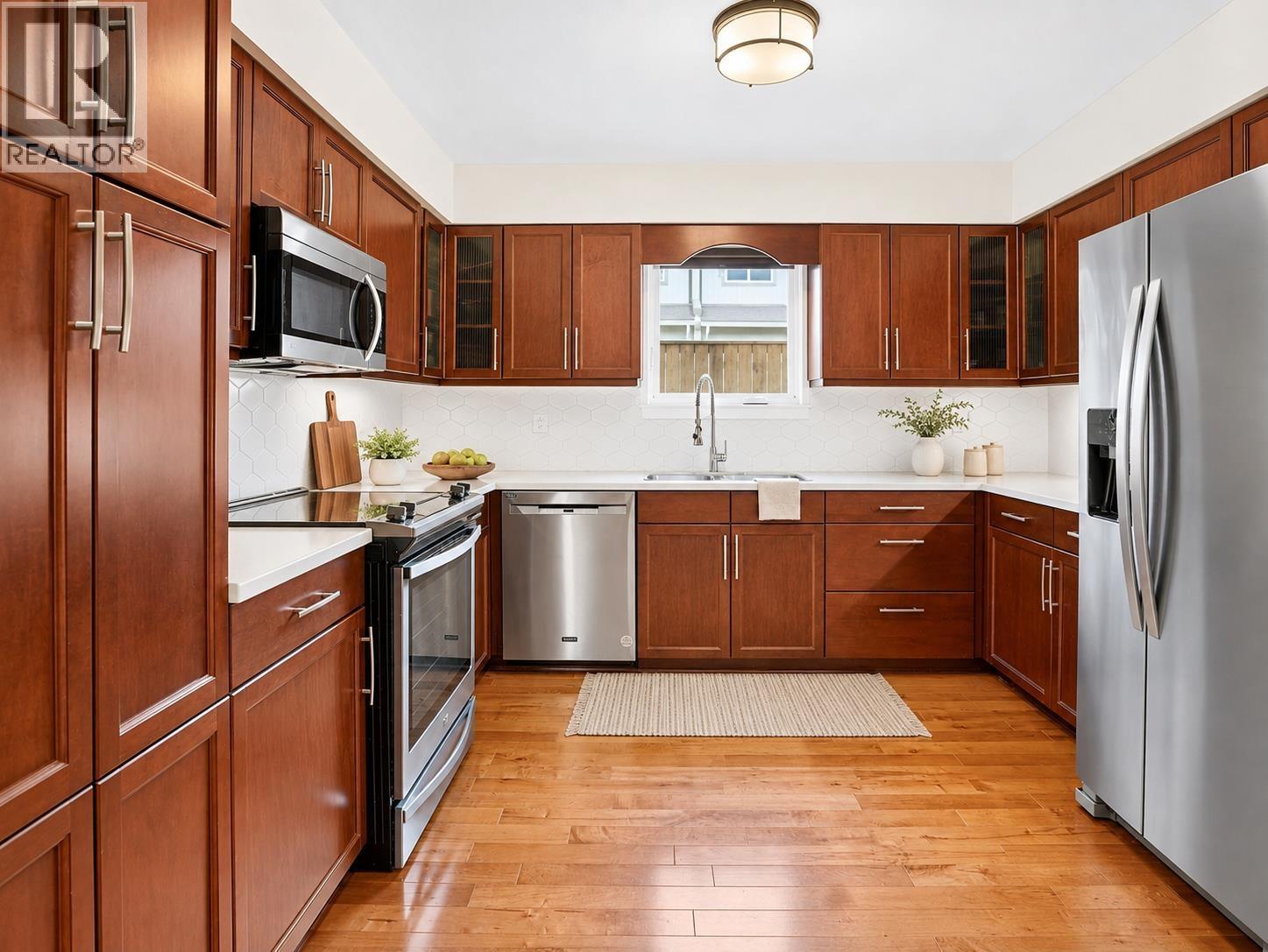12 39752 GOVERNMENT ROAD, Squamish