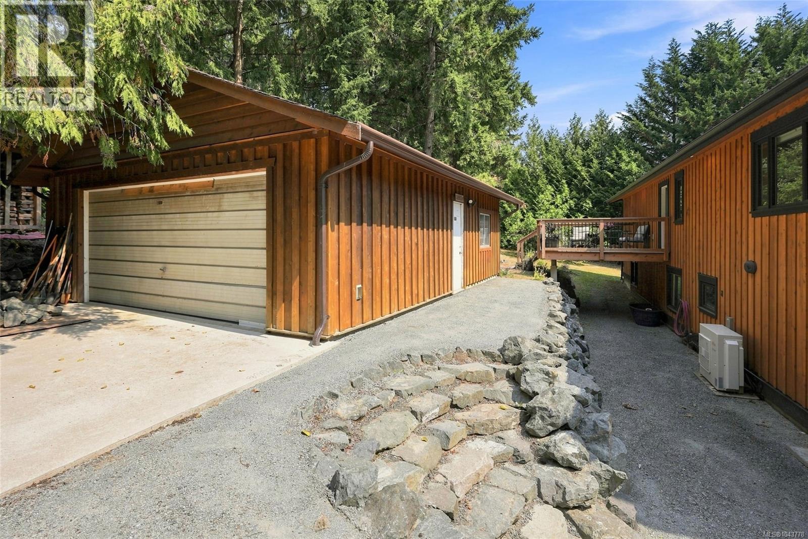 2551 Schirra Dr - Image 64