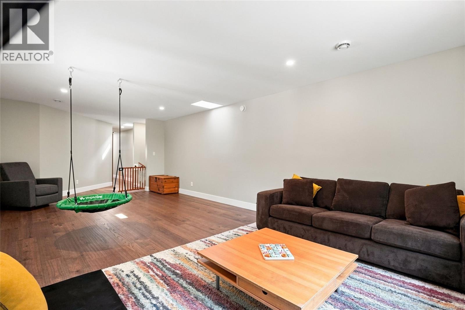2551 Schirra Dr - 40