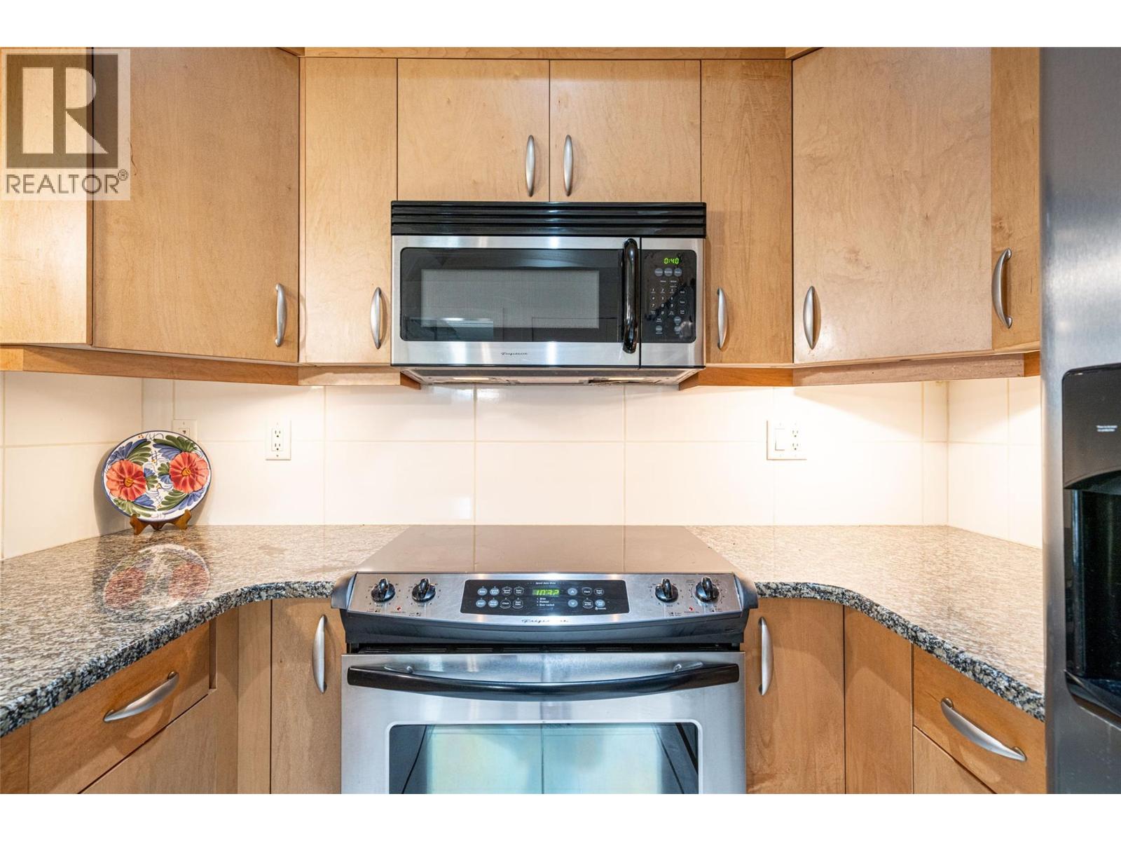 #2105 7343 Okanagan Landing Road - Image 11