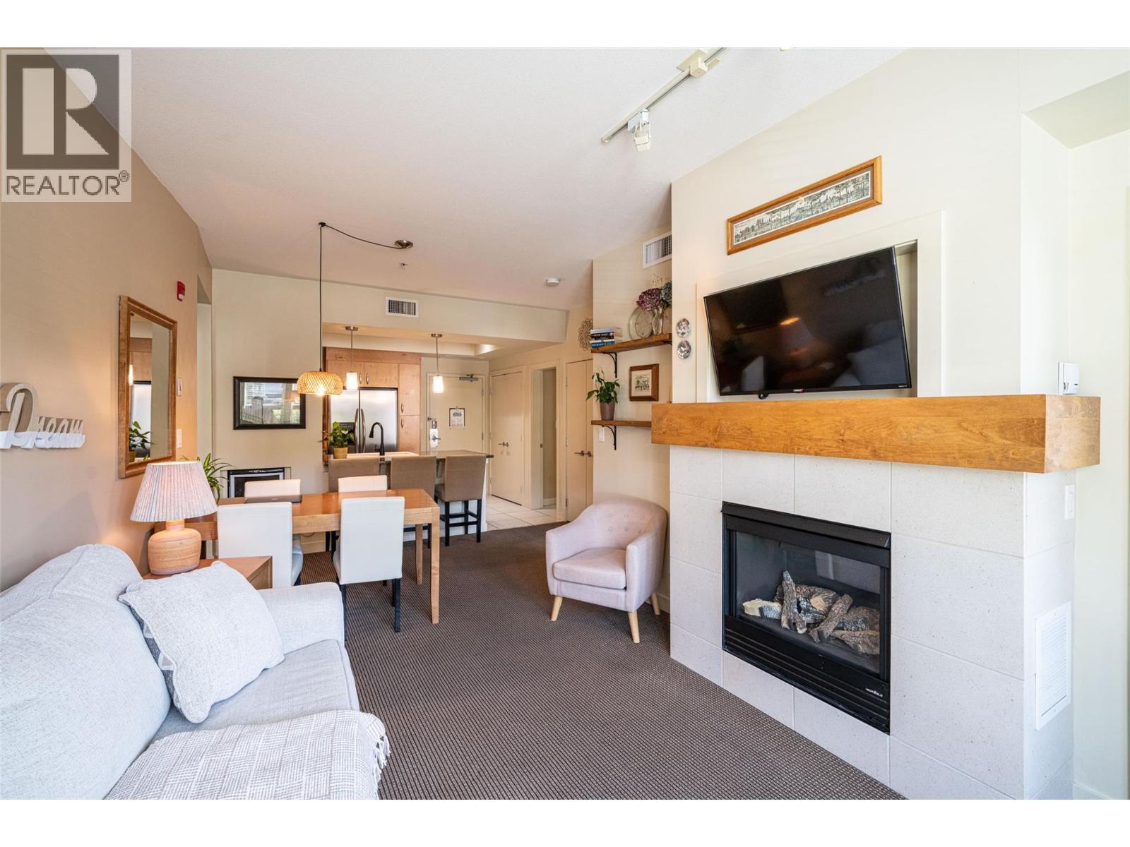 #2105 7343 Okanagan Landing Road - 17