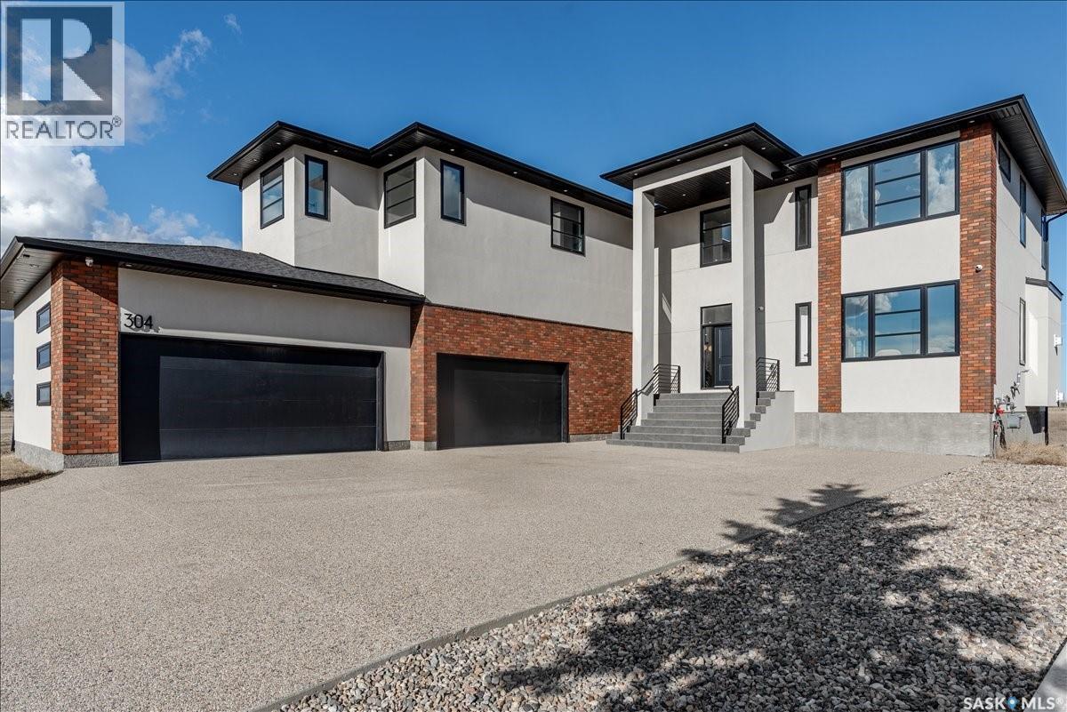 304 Spruce Creek CRESCENT