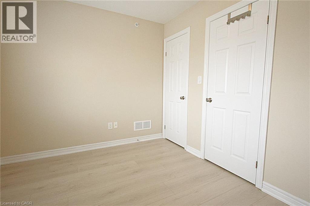 #25 60 CANTERBURY Drive - Image 11