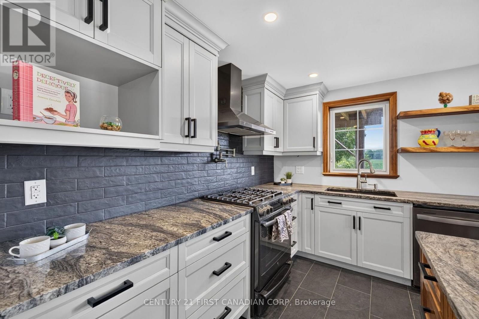 6196 FALCONBRIDGE DRIVE - Image 9