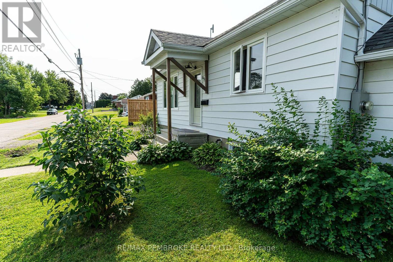 4 Bed, 2 Bath House for Sale in Pembroke – 496 WILBERT STREET, Pembroke – MLS# X13685436 - Image 32