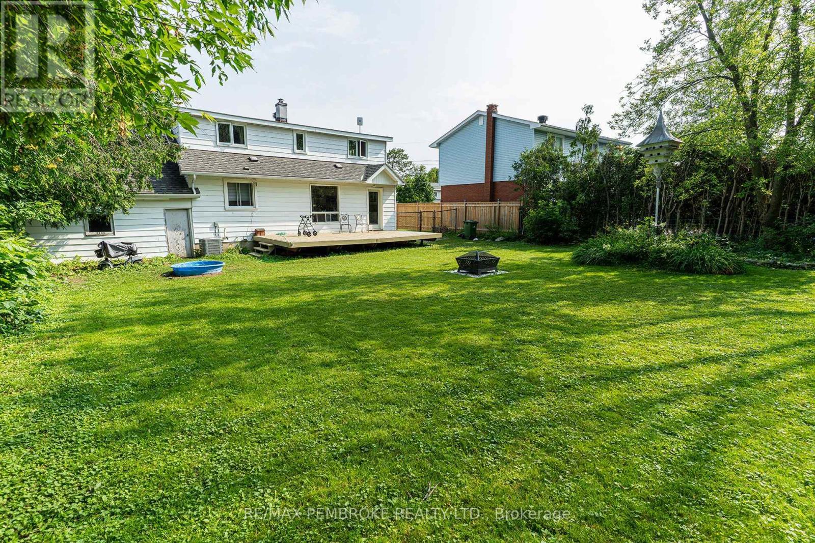 4 Bed, 2 Bath House for Sale in Pembroke – 496 WILBERT STREET, Pembroke – MLS# X13685436 - Image 41