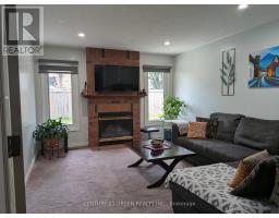Bedroom 2 - Upper - 45 Caswell Drive, Hamilton, ON L9C7N3 Photo 6