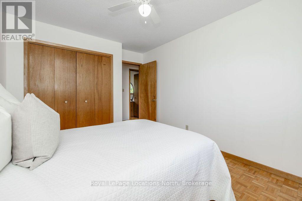 1928 CHAMPLAIN ROAD - 21