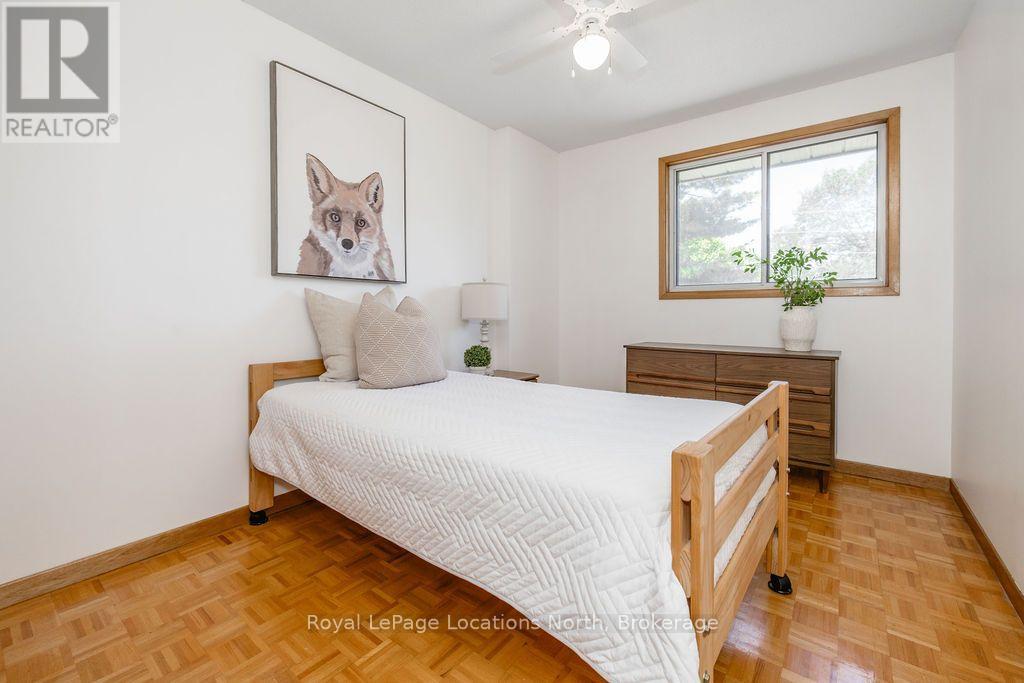 1928 CHAMPLAIN ROAD - 22