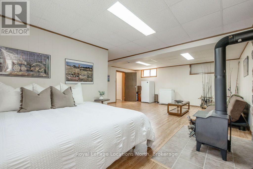 1928 CHAMPLAIN ROAD - 27