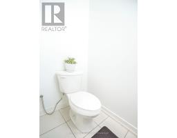 Bathroom - 105 - 3686 St Clair Avenue E, Toronto, ON M1M0E4 Photo 9